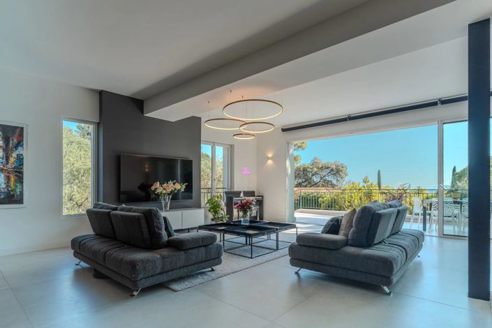 Image No.9-4 Bed House for sale