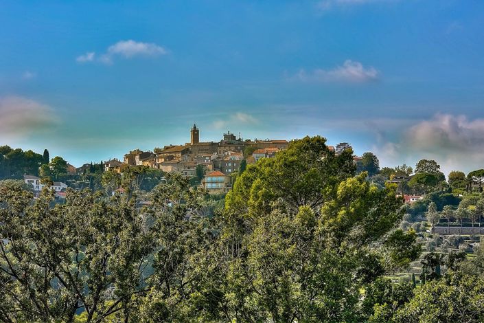 Image No.2-4 Bed House for sale