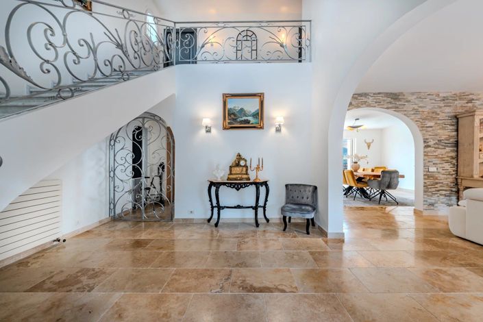 Image No.5-5 Bed House for sale