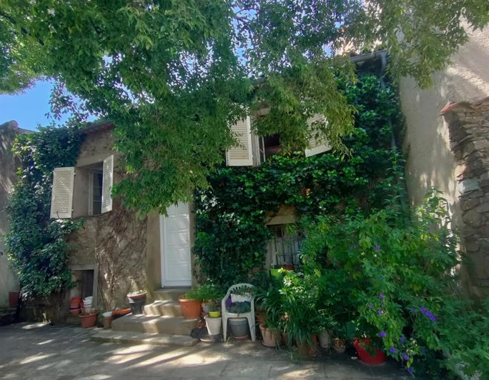 Image No.1-4 Bed House for sale