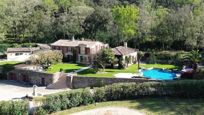 Image No.1-4 Bed House for sale