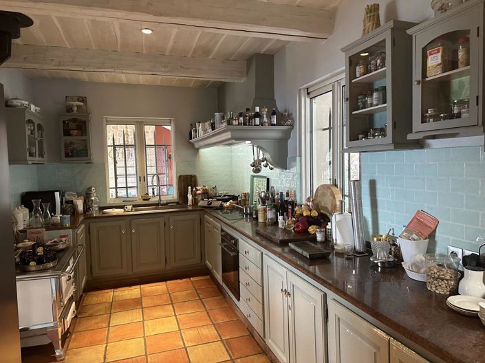 Image No.8-4 Bed House for sale