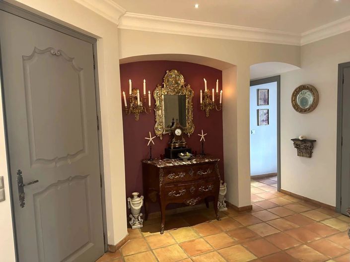 Image No.9-4 Bed House for sale