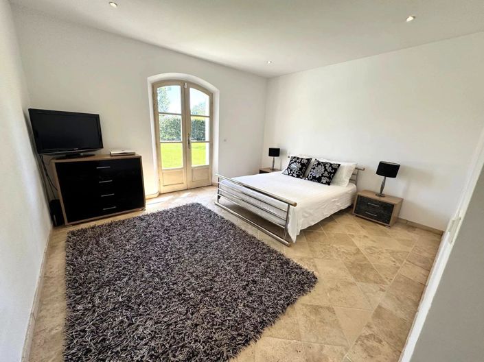 Image No.9-4 Bed House for sale