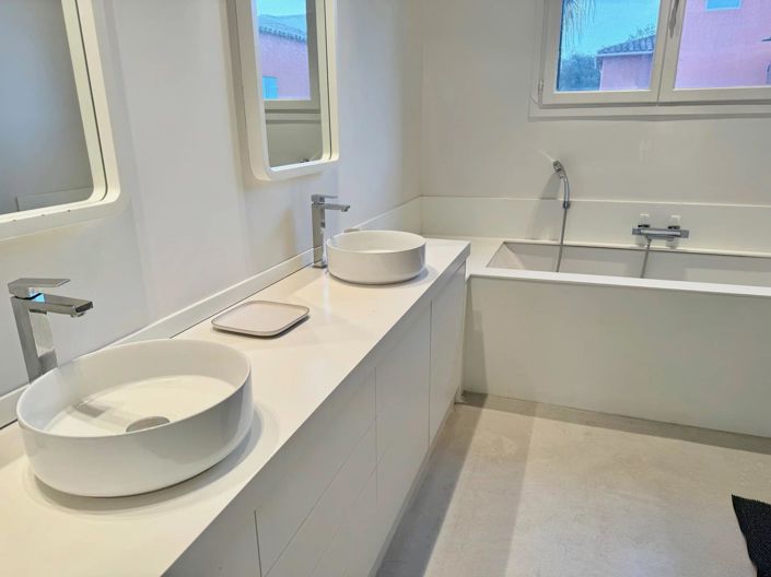 Image No.9-5 Bed House for sale