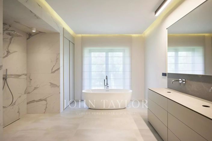 Image No.13-6 Bed House for sale