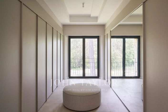 Image No.14-6 Bed House for sale