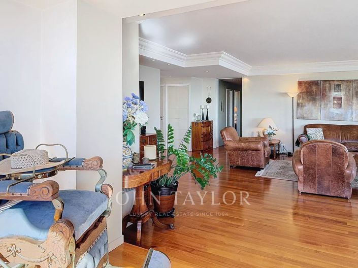 Image No.12-4 Bed Apartment for sale