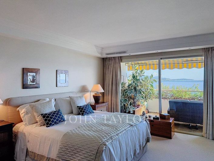 Image No.17-4 Bed Apartment for sale