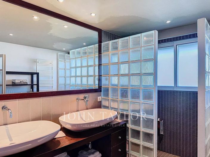 Image No.19-4 Bed Apartment for sale