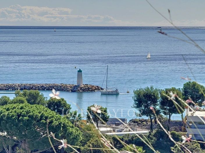 Image No.32-4 Bed Apartment for sale