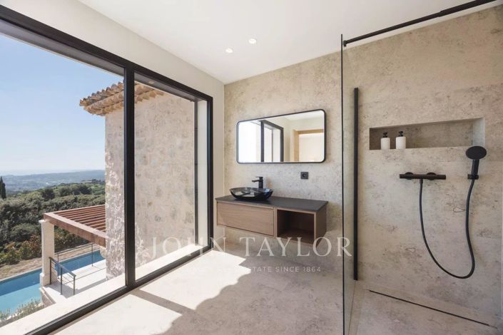 Image No.17-5 Bed House for sale