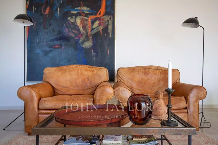 Image No.11-6 Bed House for sale