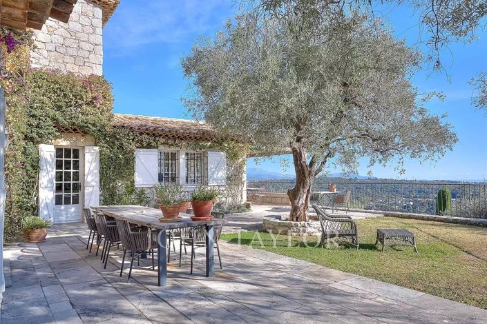 Image No.26-6 Bed House for sale