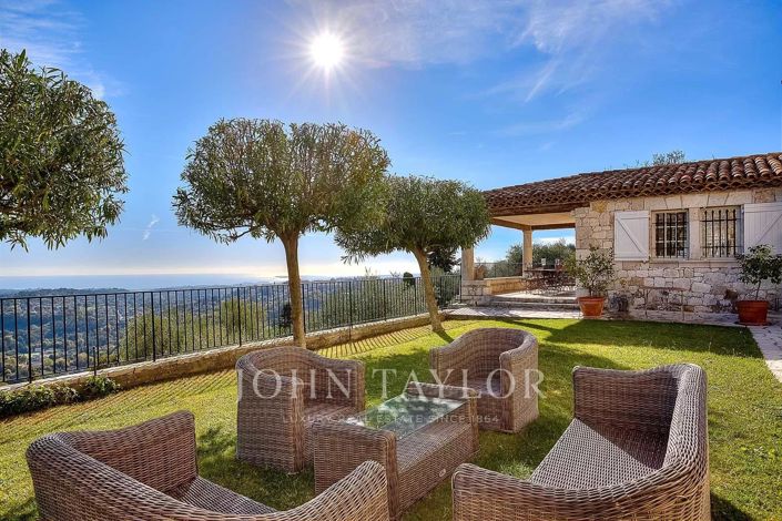 Image No.3-6 Bed House for sale