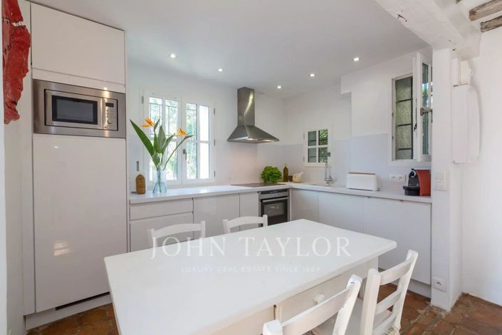 Image No.4-2 Bed House for sale