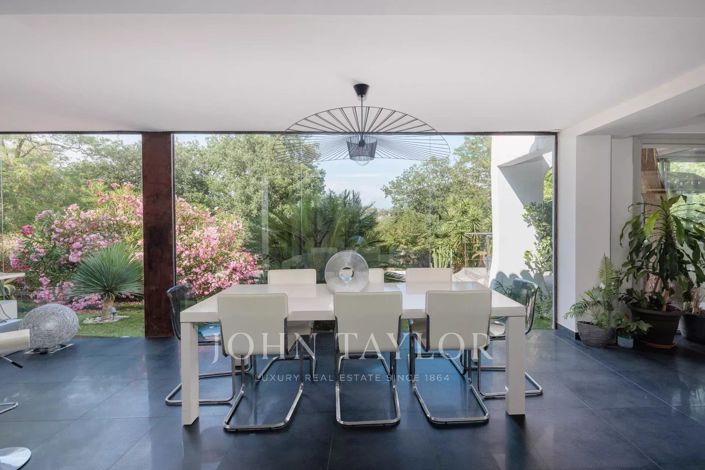 Image No.5-7 Bed House for sale