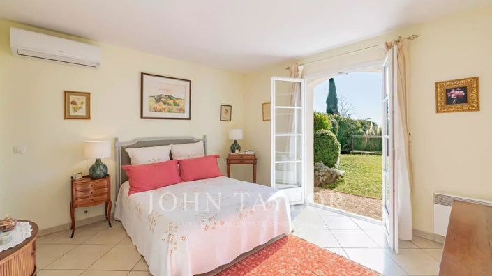 Image No.11-4 Bed House for sale