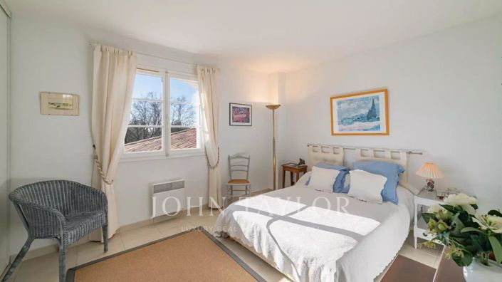 Image No.13-4 Bed House for sale