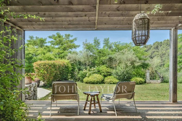 Image No.16-6 Bed House for sale