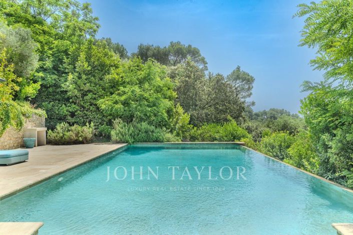 Image No.23-6 Bed House for sale