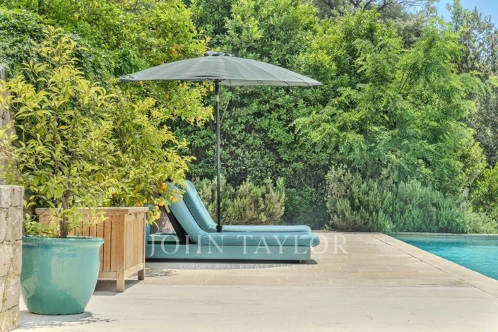 Image No.24-6 Bed House for sale