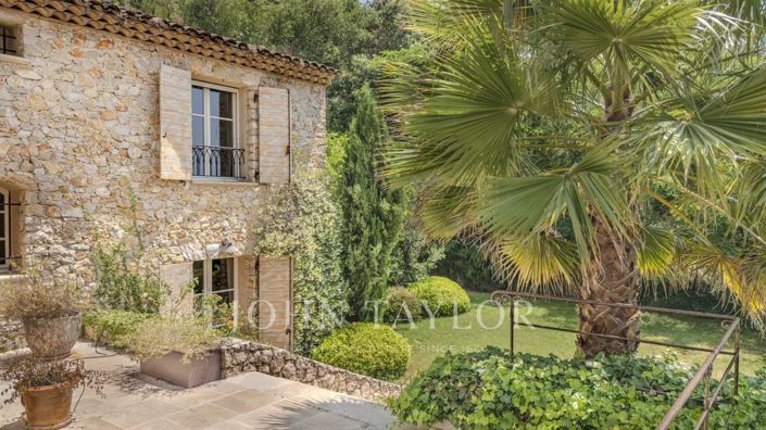 Image No.3-6 Bed House for sale