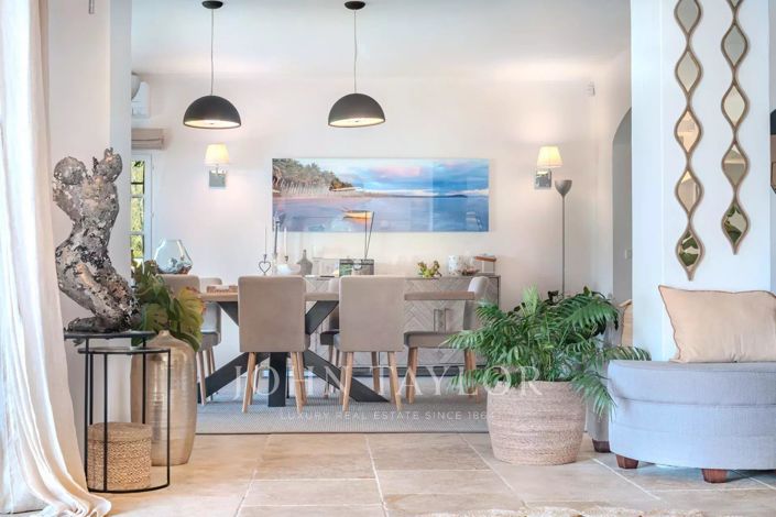 Image No.9-6 Bed House for sale