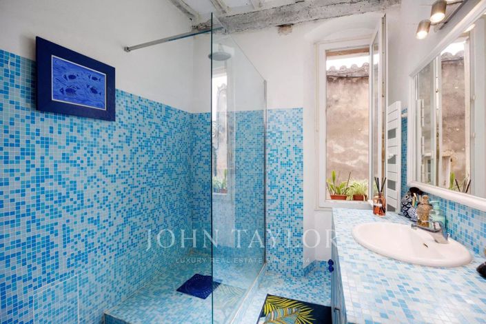 Image No.6-2 Bed House for sale