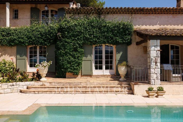 Image No.3-5 Bed House for sale