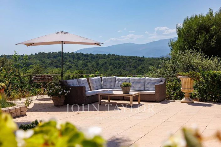 Image No.7-5 Bed House for sale