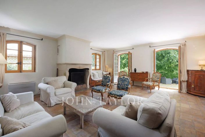 Image No.5-5 Bed House for sale