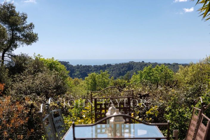 Image No.2-4 Bed House for sale