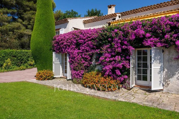 Image No.5-6 Bed House for sale