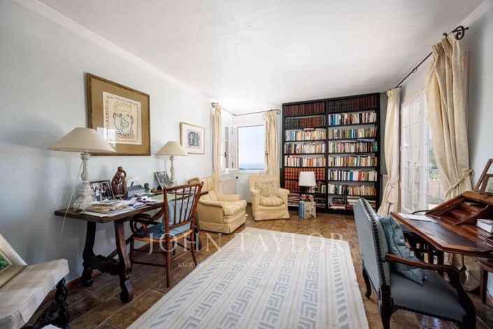 Image No.9-6 Bed House for sale