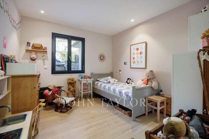 Image No.15-4 Bed House for sale