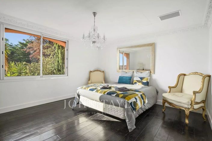 Image No.11-7 Bed House for sale