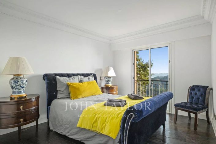 Image No.15-7 Bed House for sale