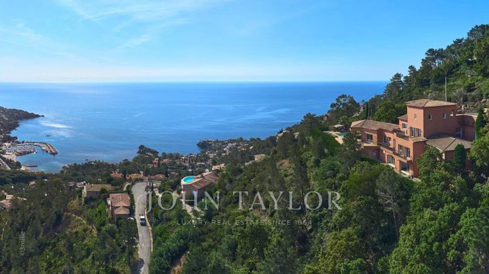 Image No.4-7 Bed House for sale