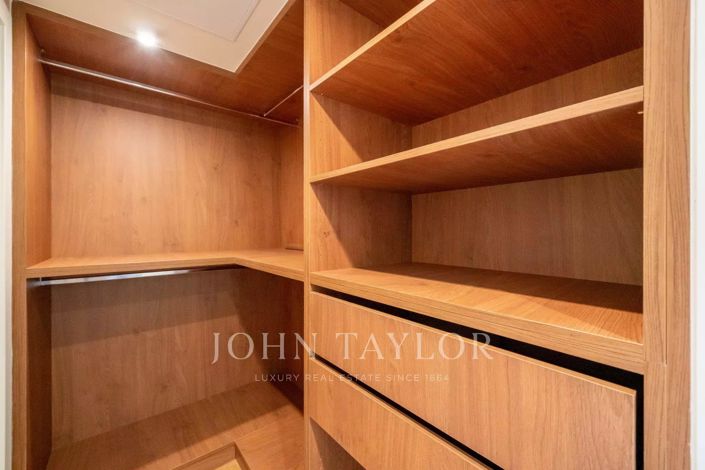 Image No.10-3 Bed Apartment for sale