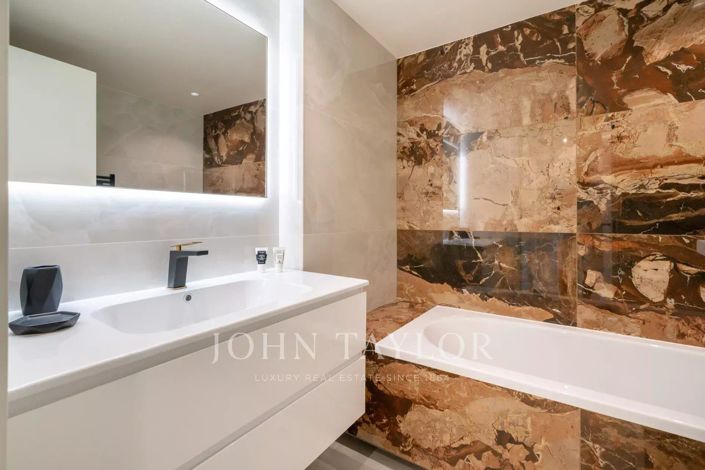 Image No.12-3 Bed Apartment for sale