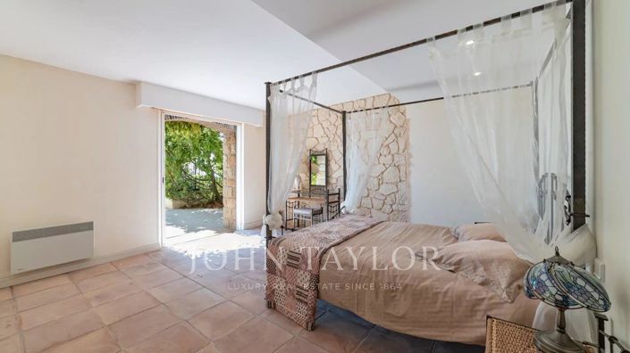 Image No.10-4 Bed House for sale