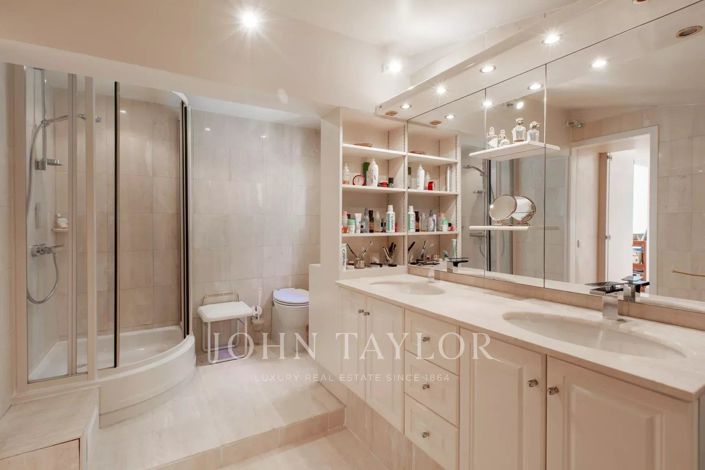 Image No.11-3 Bed House for sale