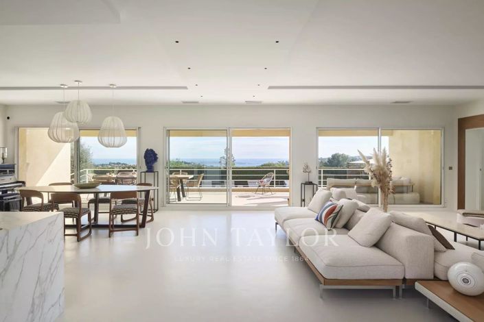 Image No.12-5 Bed House for sale