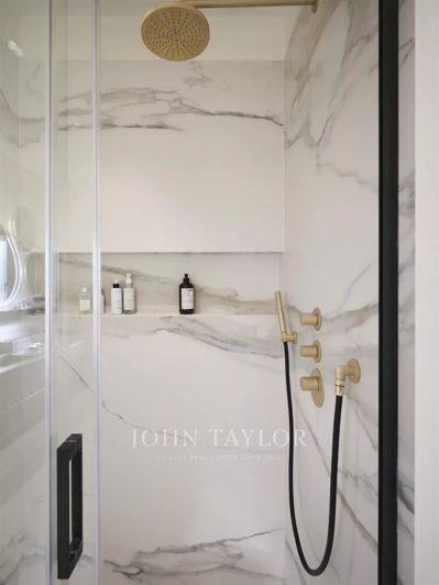 Image No.16-5 Bed House for sale