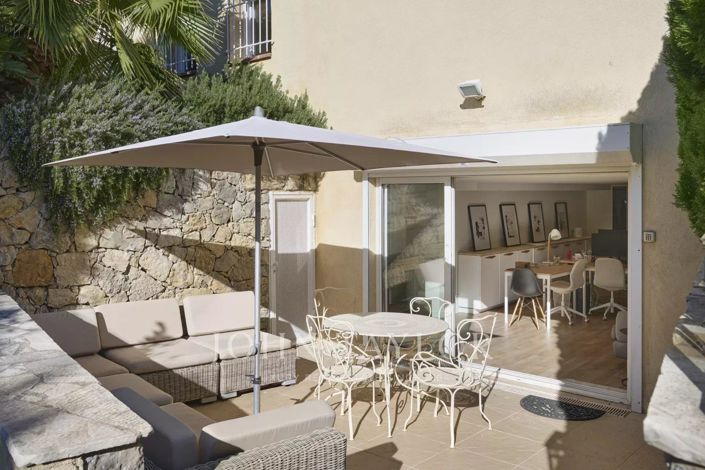 Image No.21-5 Bed House for sale