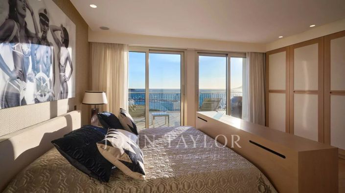 Image No.13-5 Bed Apartment for sale