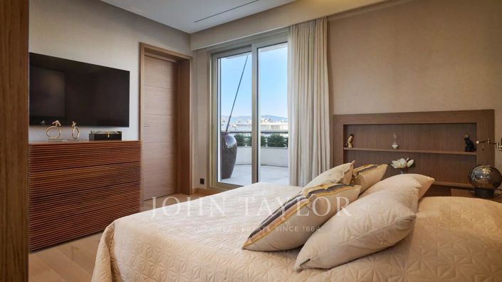 Image No.16-5 Bed Apartment for sale