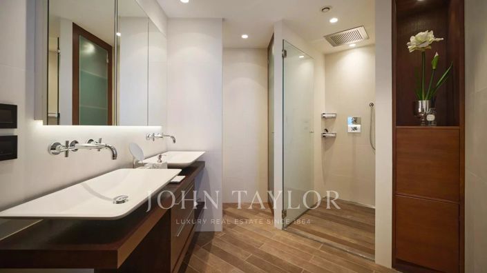 Image No.17-5 Bed Apartment for sale