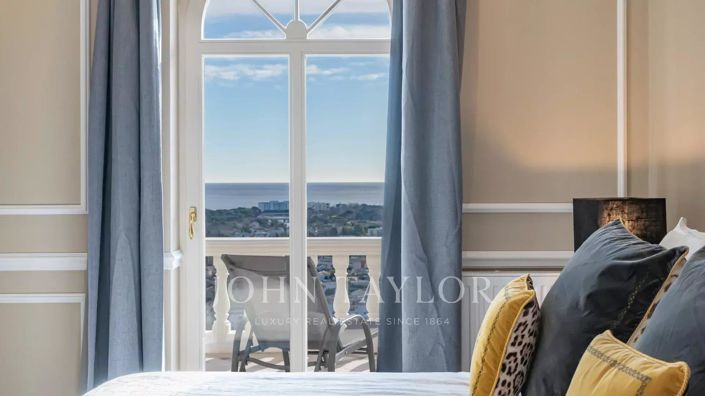 Image No.18-6 Bed House for sale